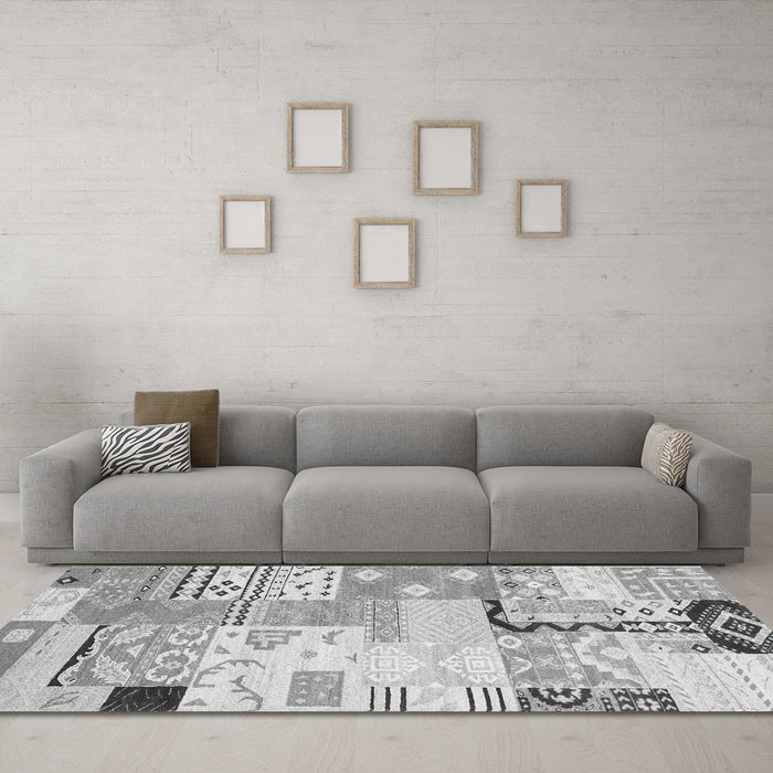 Machine Washable Southwestern Gray Country Rug in a Living Room,, wshcon2628gry