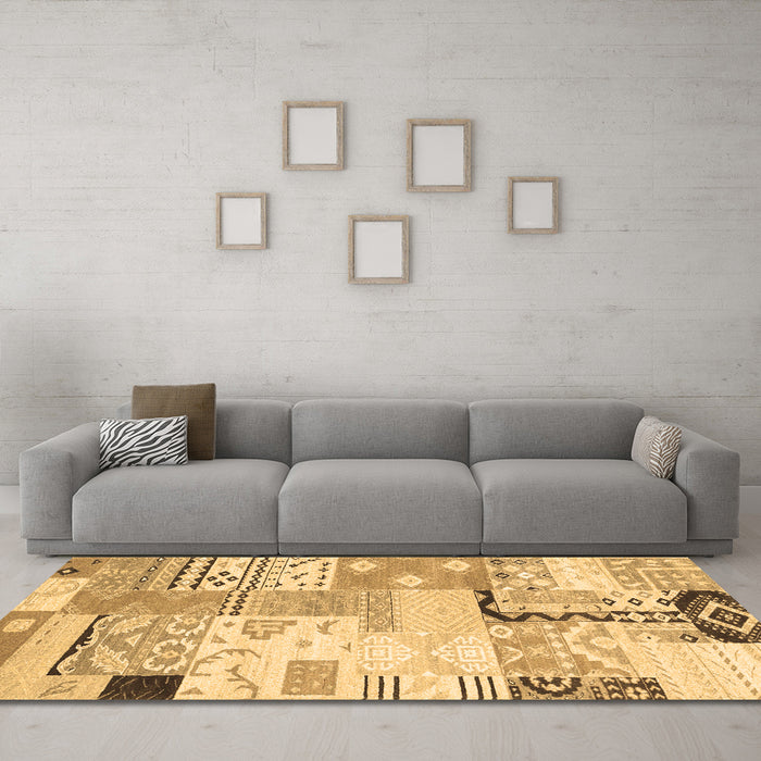 Machine Washable Southwestern Brown Country Rug in a Living Room,, wshcon2628brn