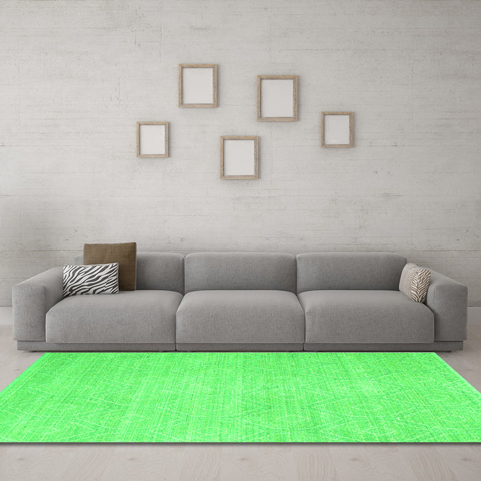 Machine Washable Abstract Green Contemporary Area Rugs in a Living Room,, wshcon262grn