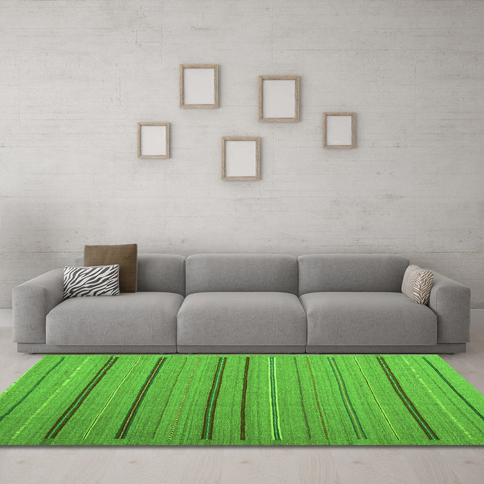 Machine Washable Abstract Green Contemporary Area Rugs in a Living Room,, wshcon2632grn