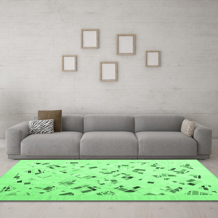Machine Washable Solid Emerald Green Modern Area Rugs in a Living Room,, wshcon2633emgrn