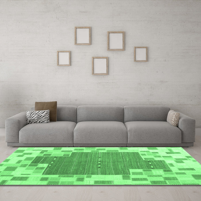 Machine Washable Abstract Emerald Green Contemporary Area Rugs in a Living Room,, wshcon2635emgrn
