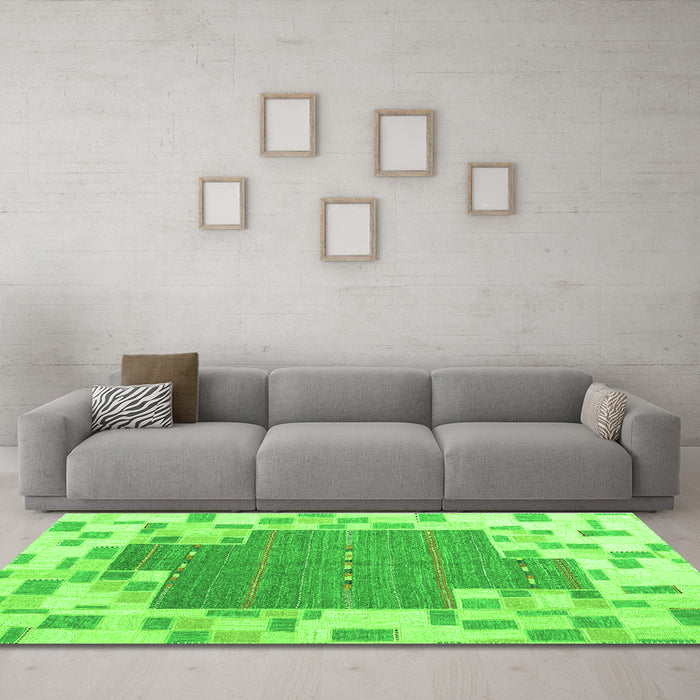 Machine Washable Abstract Green Contemporary Area Rugs in a Living Room,, wshcon2635grn