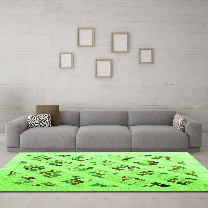 Machine Washable Solid Green Modern Area Rugs in a Living Room,, wshcon2636grn