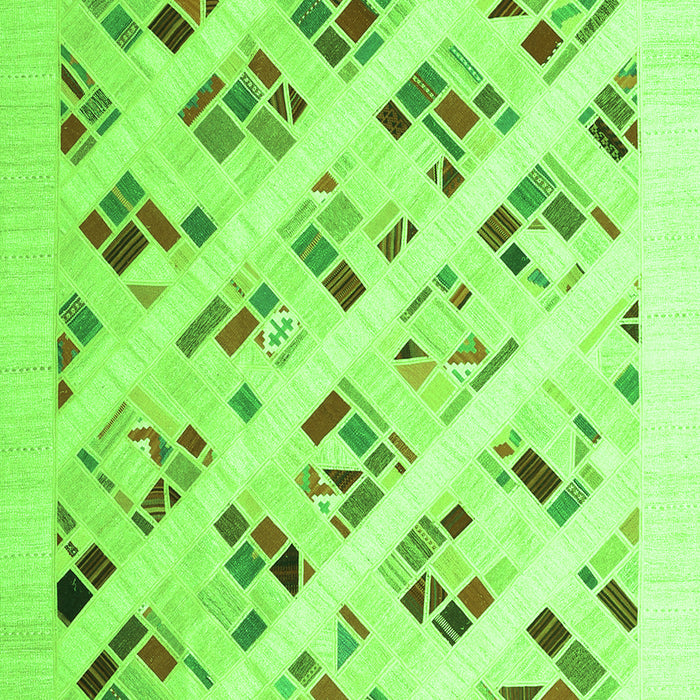 Serging Thickness of Machine Washable Solid Green Modern Area Rugs, wshcon2636grn