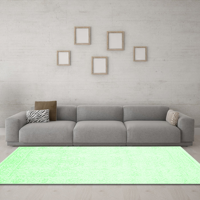 Machine Washable Solid Emerald Green Modern Area Rugs in a Living Room,, wshcon263emgrn
