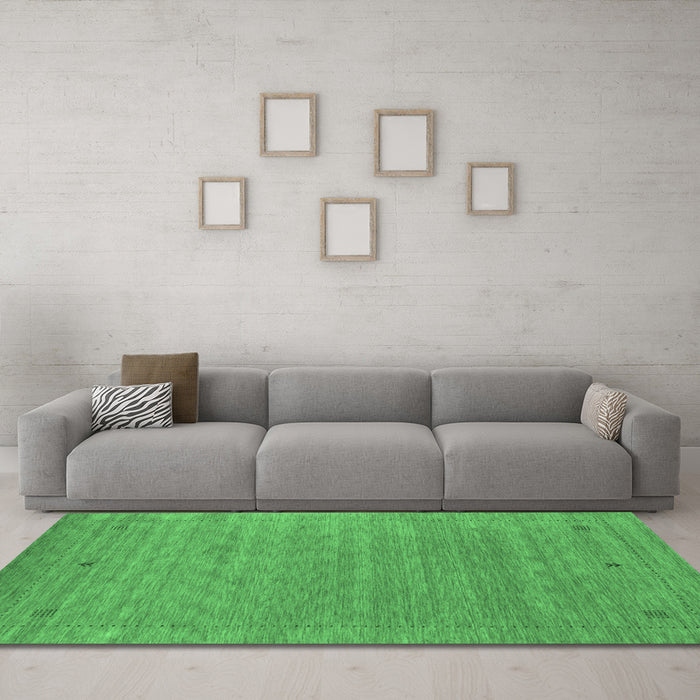 Machine Washable Abstract Emerald Green Contemporary Area Rugs in a Living Room,, wshcon2649emgrn