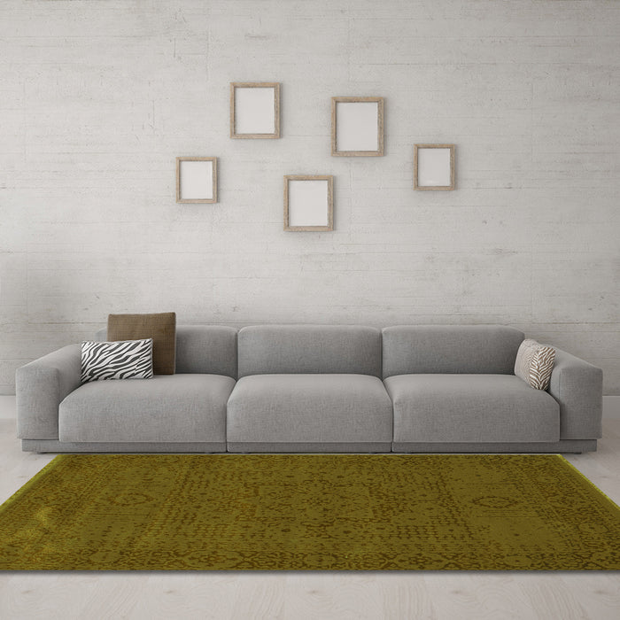 Machine Washable Abstract Green Contemporary Area Rugs in a Living Room,, wshcon264grn