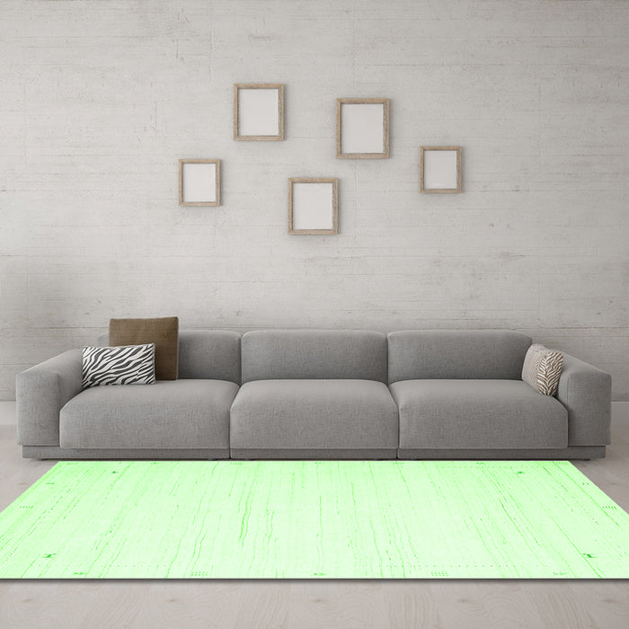 Machine Washable Solid Green Modern Area Rugs in a Living Room,, wshcon2652grn