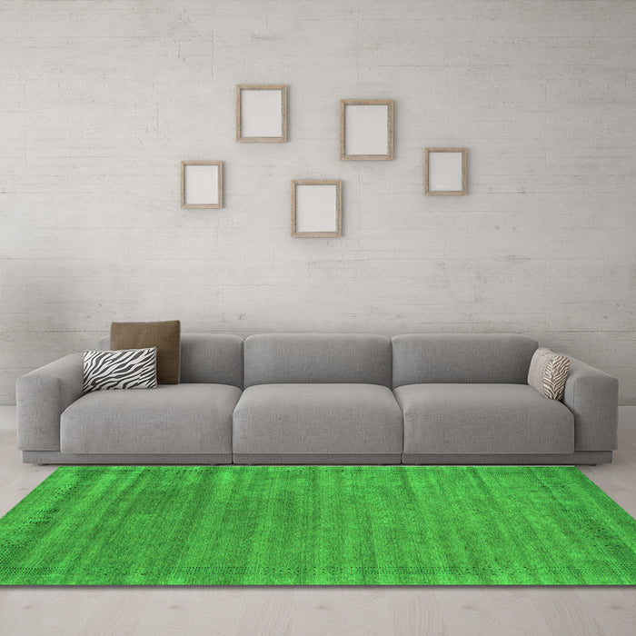 Machine Washable Abstract Green Contemporary Area Rugs in a Living Room,, wshcon2655grn