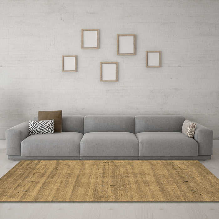 Machine Washable Abstract Brown Contemporary Rug in a Living Room,, wshcon2656brn