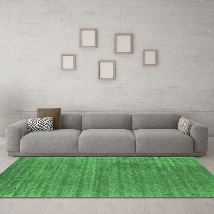 Machine Washable Abstract Emerald Green Contemporary Area Rugs in a Living Room,, wshcon2661emgrn
