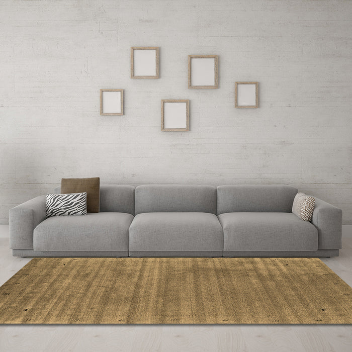 Machine Washable Abstract Brown Contemporary Rug in a Living Room,, wshcon2661brn