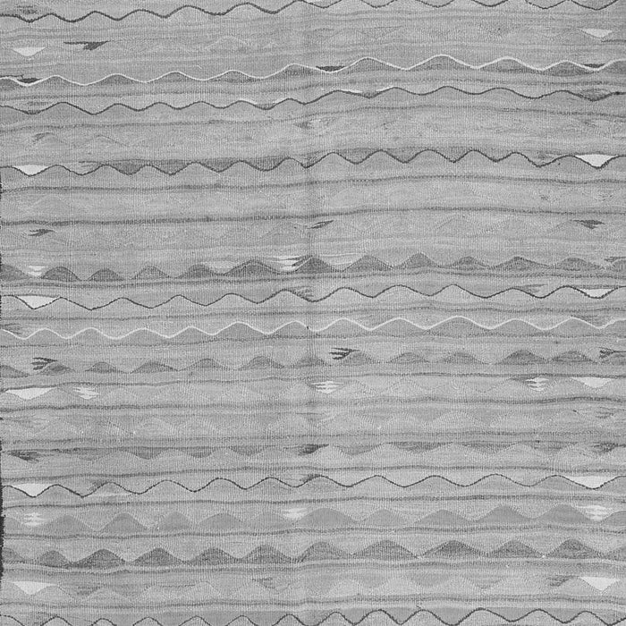 Serging Thickness of Machine Washable Southwestern Gray Country Rug, wshcon2672gry