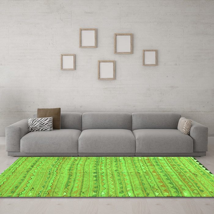 Machine Washable Southwestern Green Country Area Rugs in a Living Room,, wshcon2672grn
