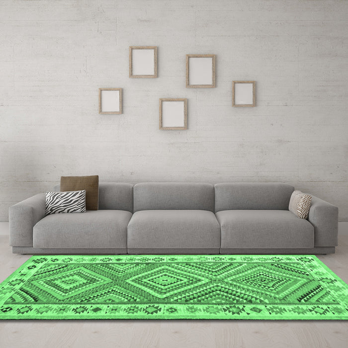 Machine Washable Southwestern Emerald Green Country Area Rugs in a Living Room,, wshcon2673emgrn