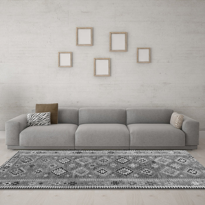Machine Washable Southwestern Gray Country Rug in a Living Room,, wshcon2676gry