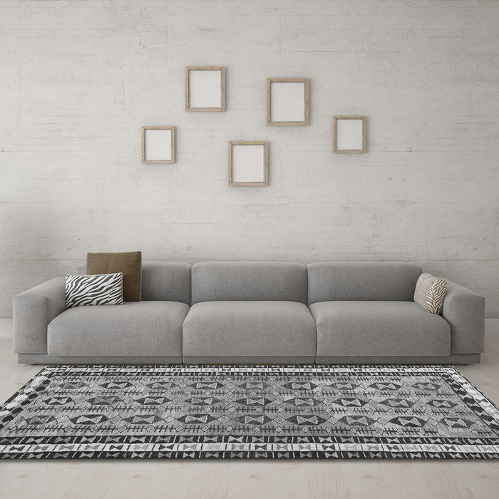 Machine Washable Abstract Gray Contemporary Rug in a Living Room,, wshcon2681gry