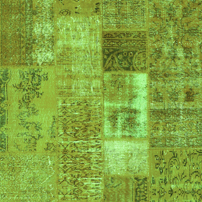 Serging Thickness of Machine Washable Patchwork Green Transitional Area Rugs, wshcon2694grn