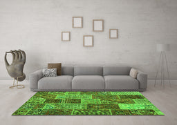 Machine Washable Patchwork Green Transitional Area Rugs in a Living Room,, wshcon2699grn