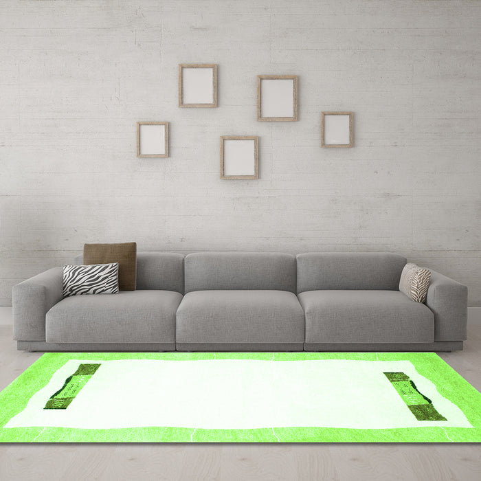 Machine Washable Solid Green Modern Area Rugs in a Living Room,, wshcon269grn