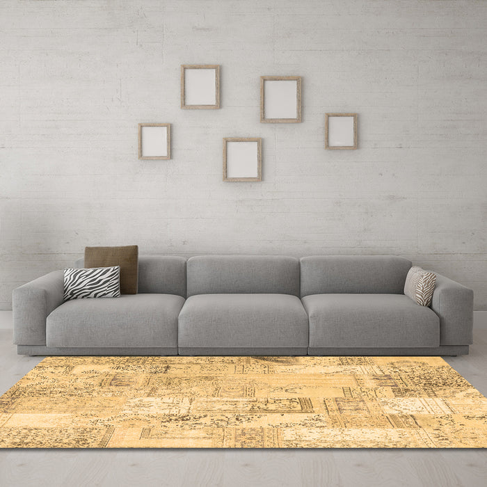 Machine Washable Patchwork Brown Transitional Rug in a Living Room,, wshcon2701brn