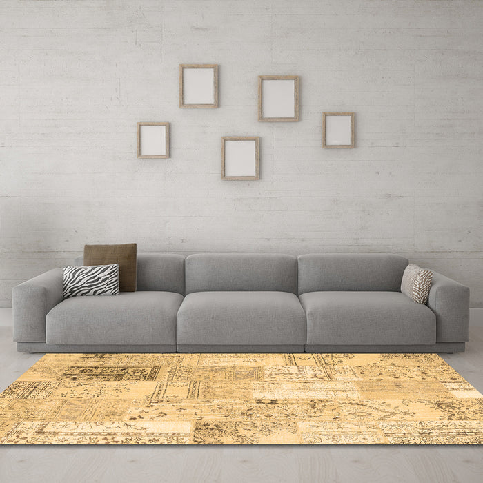 Machine Washable Patchwork Brown Transitional Rug in a Living Room,, wshcon2702brn