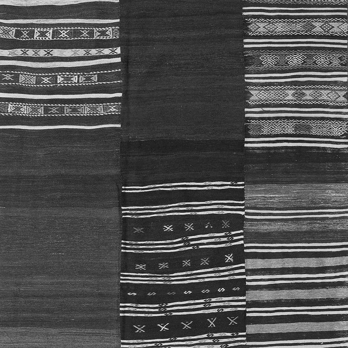 Serging Thickness of Southwestern Gray Country Rug, con2704gry