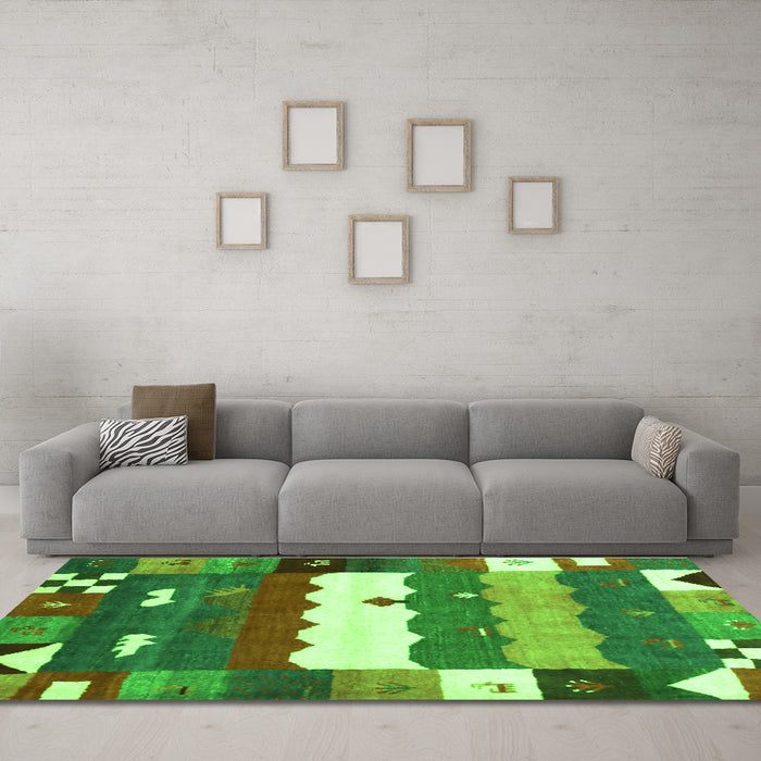 Machine Washable Abstract Green Contemporary Area Rugs in a Living Room,, wshcon2707grn