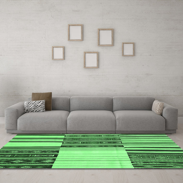 Machine Washable Patchwork Emerald Green Transitional Area Rugs in a Living Room,, wshcon2709emgrn