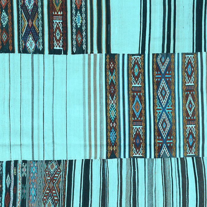 Machine Washable Patchwork Light Blue Transitional Rug, wshcon2709lblu