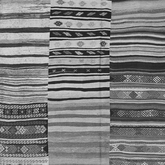 Serging Thickness of Machine Washable Patchwork Gray Transitional Rug, wshcon2714gry