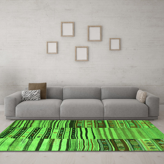 Machine Washable Patchwork Green Transitional Area Rugs in a Living Room,, wshcon2714grn