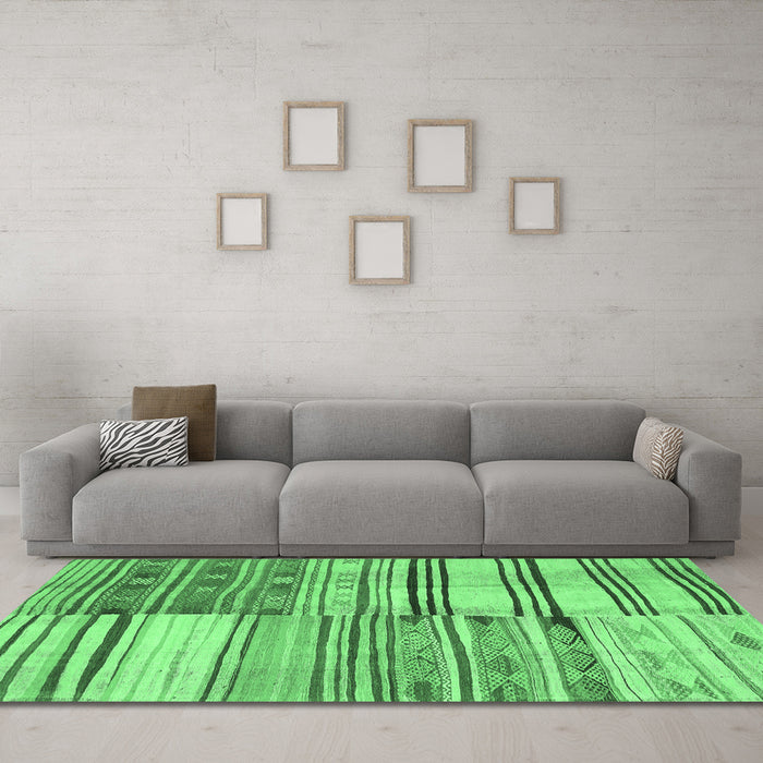 Machine Washable Patchwork Emerald Green Transitional Area Rugs in a Living Room,, wshcon2715emgrn