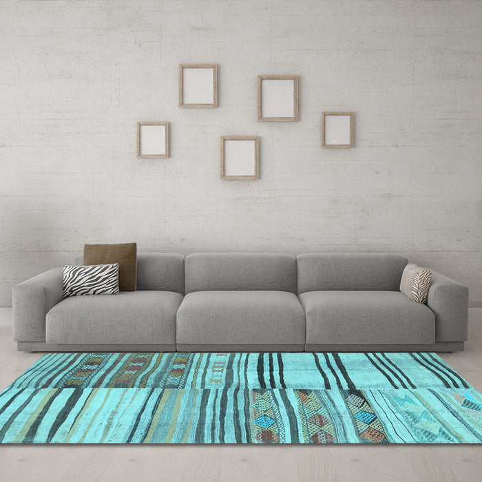 Machine Washable Patchwork Light Blue Transitional Rug in a Living Room, wshcon2715lblu
