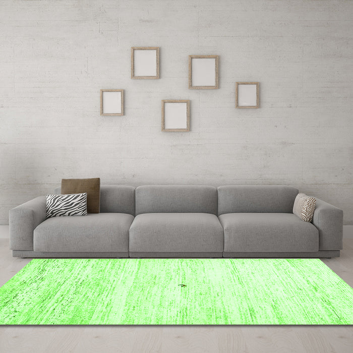Machine Washable Solid Green Modern Area Rugs in a Living Room,, wshcon2719grn