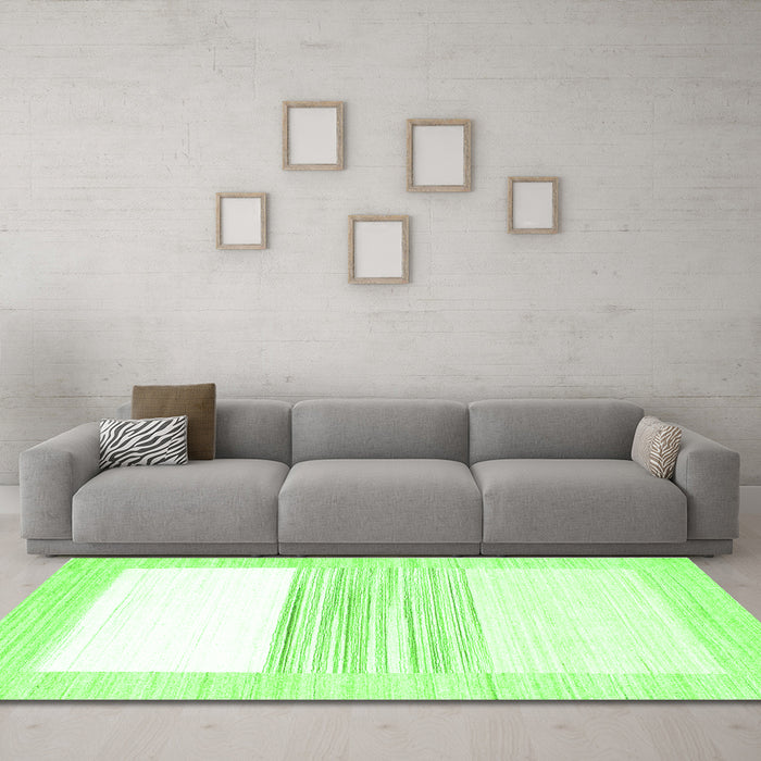Machine Washable Solid Green Modern Area Rugs in a Living Room,, wshcon271grn