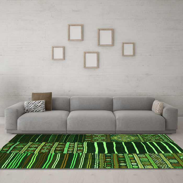 Machine Washable Patchwork Green Transitional Area Rugs in a Living Room,, wshcon2721grn