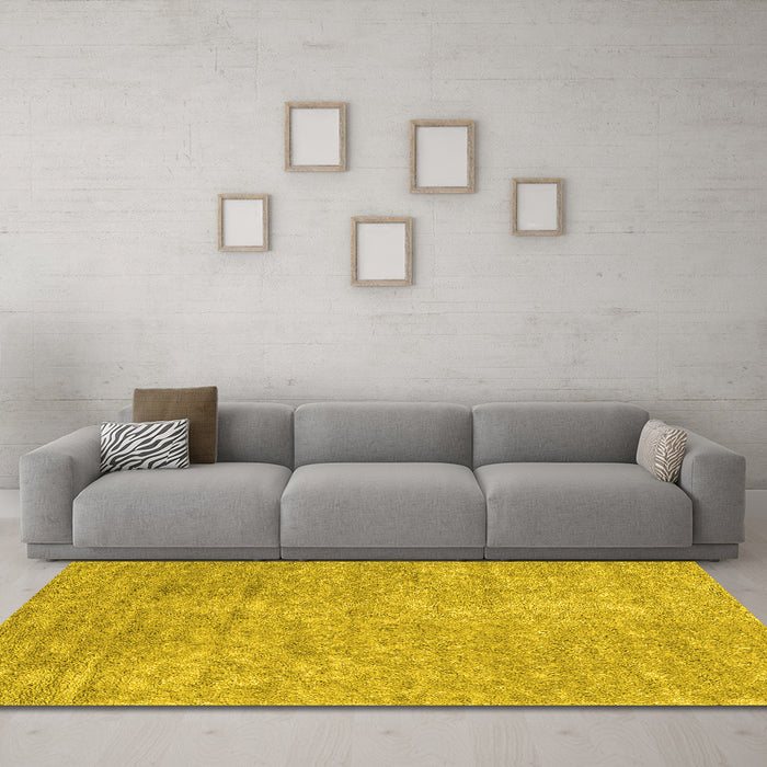 Machine Washable Abstract Yellow Contemporary Rug in a Living Room, wshcon2724yw