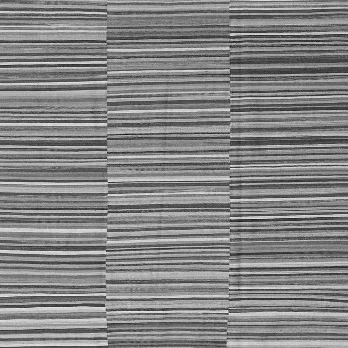 Serging Thickness of Southwestern Gray Country Rug, con2728gry