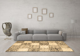 Machine Washable Checkered Brown Modern Rug in a Living Room,, wshcon2735brn