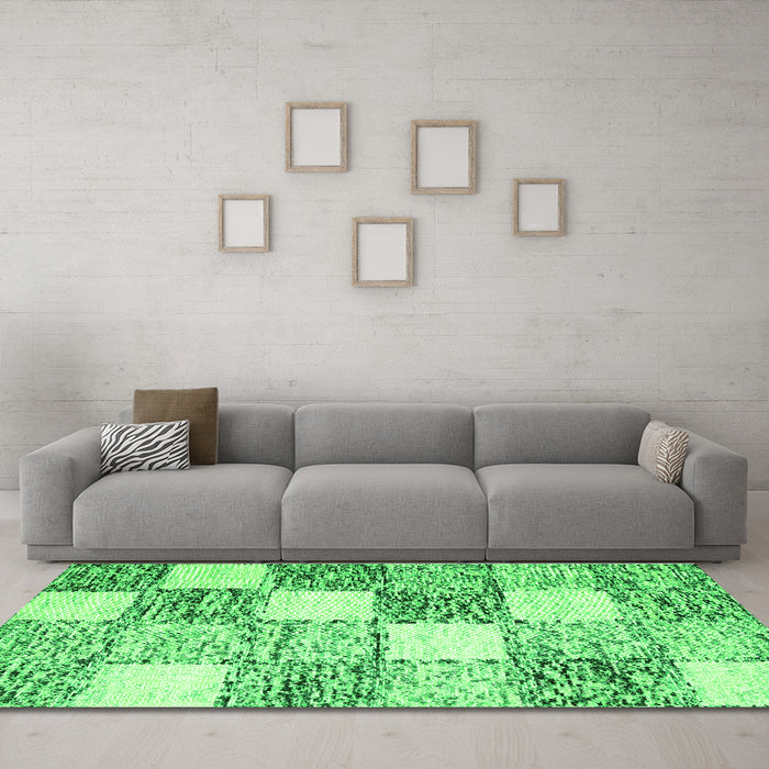Machine Washable Checkered Green Modern Area Rugs in a Living Room,, wshcon2735grn