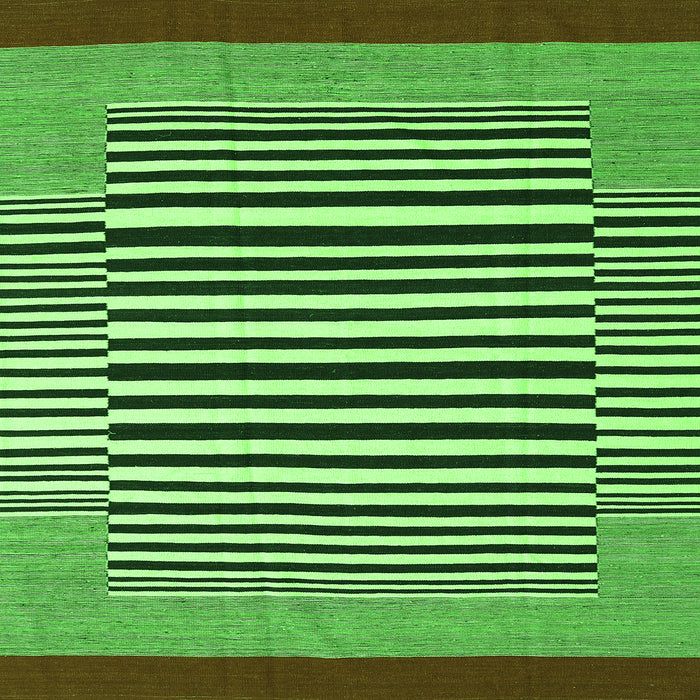 Round Machine Washable Abstract Green Contemporary Area Rugs, wshcon2738grn