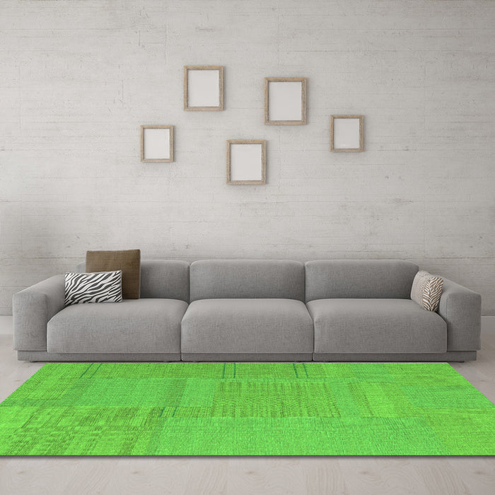 Machine Washable Abstract Green Contemporary Area Rugs in a Living Room,, wshcon2739grn