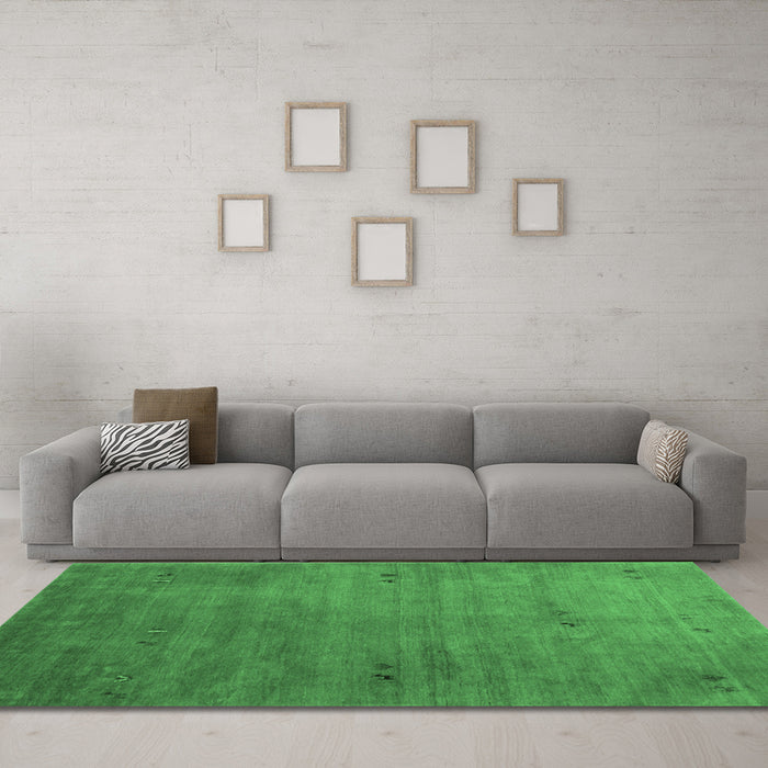 Machine Washable Abstract Emerald Green Contemporary Area Rugs in a Living Room,, wshcon2740emgrn