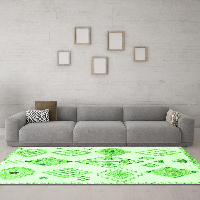 Machine Washable Solid Green Modern Area Rugs in a Living Room,, wshcon2747grn