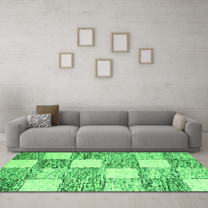Machine Washable Abstract Green Contemporary Area Rugs in a Living Room,, wshcon2751grn