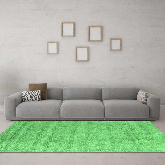 Machine Washable Abstract Emerald Green Contemporary Area Rugs in a Living Room,, wshcon2756emgrn
