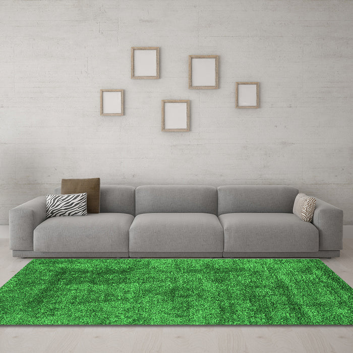 Machine Washable Abstract Green Contemporary Area Rugs in a Living Room,, wshcon2757grn