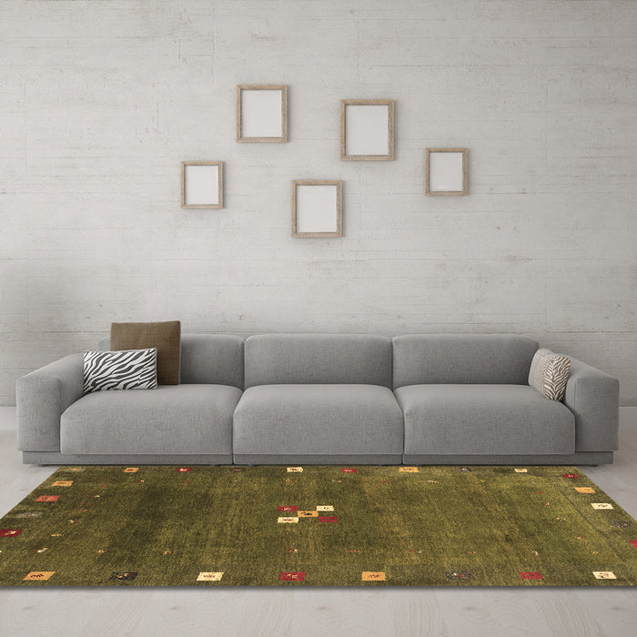 Machine Washable Abstract Brown Contemporary Rug in a Living Room,, wshcon2773brn